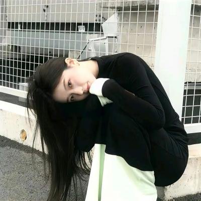 「再见」中的女人